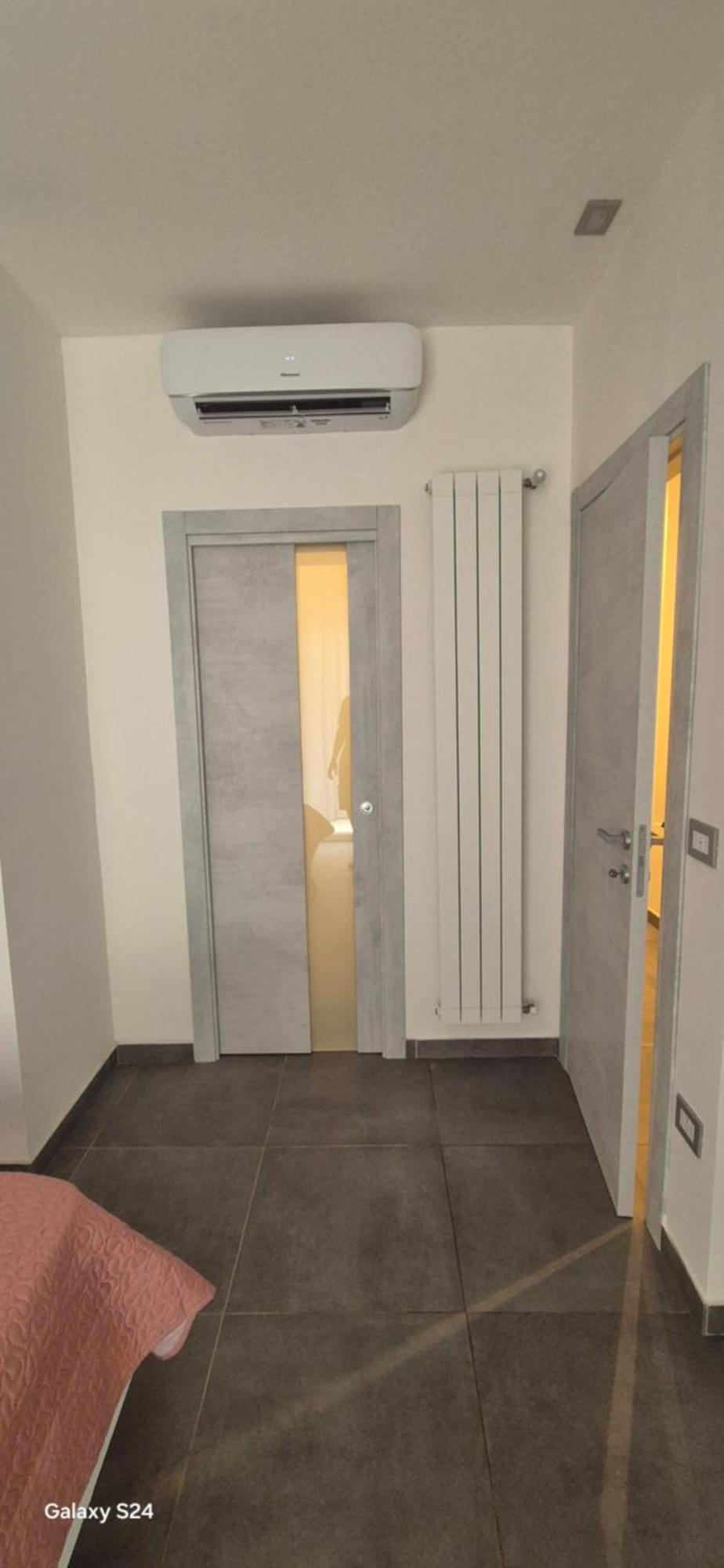 B & B Mali Salerno Buitenkant foto